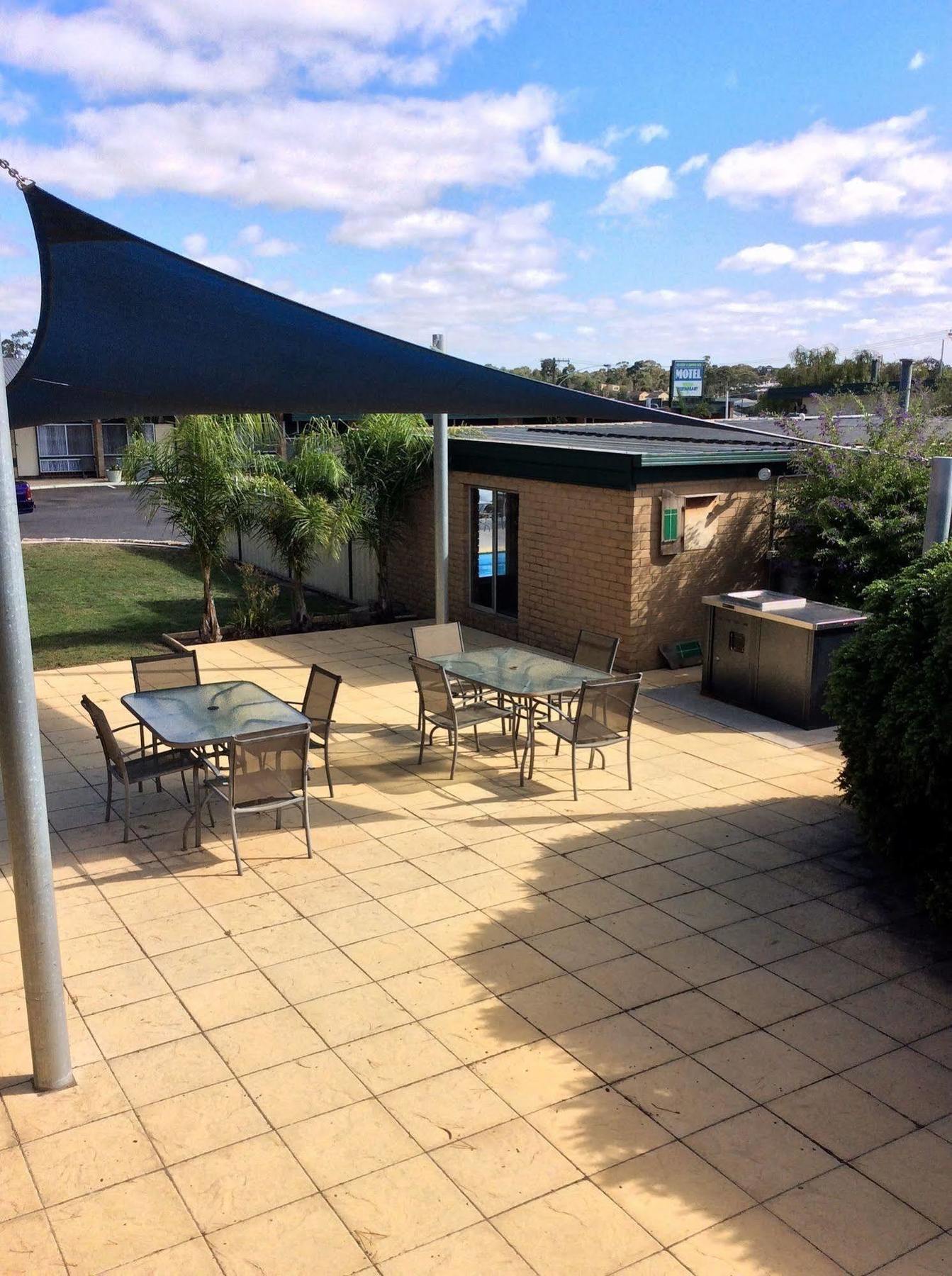 Hi Way Eight Motor Inn Stawell Exterior photo