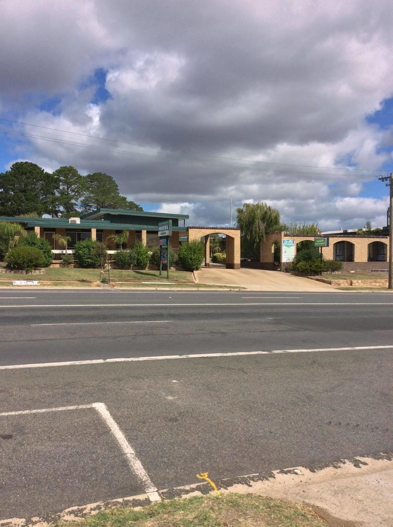 Hi Way Eight Motor Inn Stawell Exterior photo