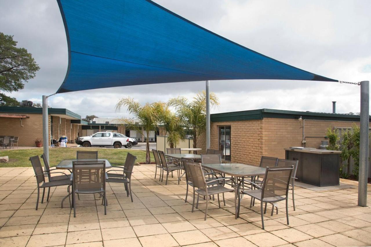 Hi Way Eight Motor Inn Stawell Exterior photo